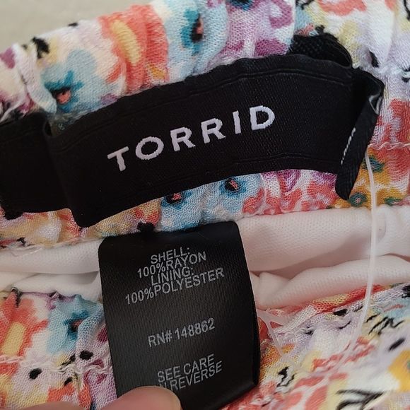 ❤️HP❤️ NWOT! Torrid Coral Floral Lined Ruffle Shorts Pockets Plus Size 1 / 14-16 - Picture 8 of 8